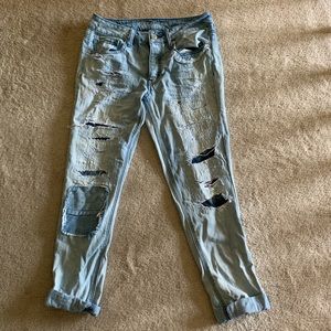 American Eagle Distressed boyfriend jeans